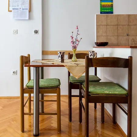 Fuer 2 Personen Ca 36 Qm In Njivice, Kvarner Bucht Krk Apartment *